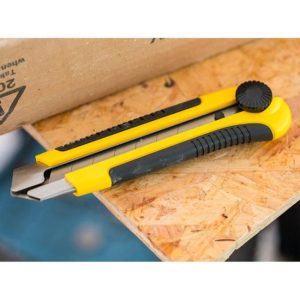 25mm olfa nož univerzalni tapetniški 1