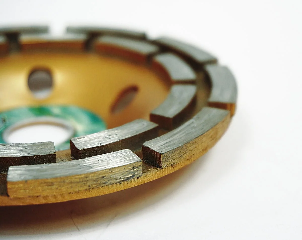 Absaugung für Winkelschleifer 115-125mm + 125mm Doppelreihenscheibe - Bild 13