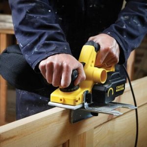 FATMAX 750W električni skobeljnik 82mm + kovček