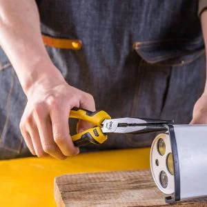 Alternative Ansicht der Spitzzange 200mm