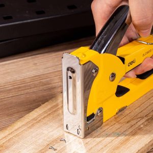 Ročni sponkač - spenjač za žebljičke 4-8nm D 10 Ročni sponkač - spenjač za žebljičke 4-8nm D