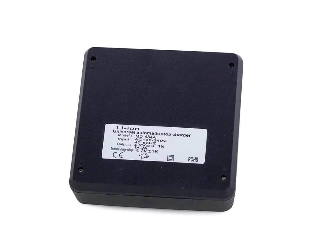 Univerzalni punjač za 4 baterije tip 18650 4,2V - slika 4