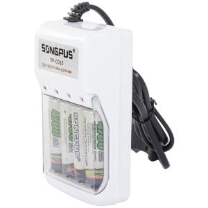 Univerzalni polnilnik za 4 baterije AA in AAA + 4700mAh baterije GRATIS