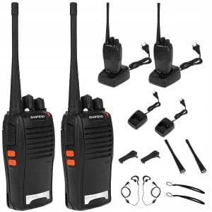 HALOorodje.si 143 Set dveh prenosnih radijskih postaj 1500mAh do 6km + slušalke, walkie-talkie za komunikacijo.