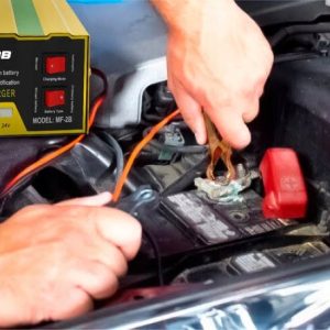 180W LCD mikroprocesorski polnilec za akumulatorje
