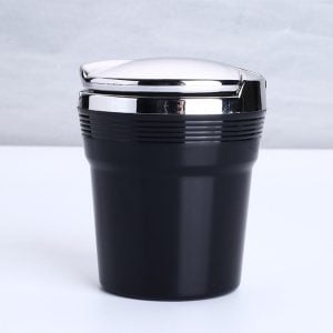 Univerzalni osvetljeni avtomobilski pepelnik LED