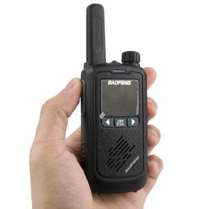 Set dveh aku. prenosnih LCD radijskih postaj 1500mAh do 8km LED + slušalke