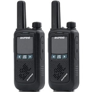 Set dveh aku. prenosnih LCD radijskih postaj 1500mAh do 8km LED + slušalke