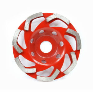 Diamantna segmentna plošča za brušenje betona enojni L 125x22,2mm 12 a red and silver circular object