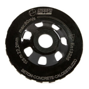 Diamantna segmentna plošča za brušenje betona dvojna točka 125x22,2mm 14 a black circular object with a hole in the center