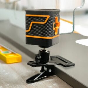 Elektronski križni zeleni laserski nivelir + nosilec in torba AKCIJA