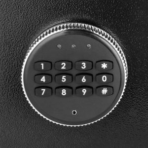 Digitalni PIN elektronski sef za denar 310mm črn 16 Črn digitalni elektronski sef s tipkovnico in vstavljenim ključem v vratih